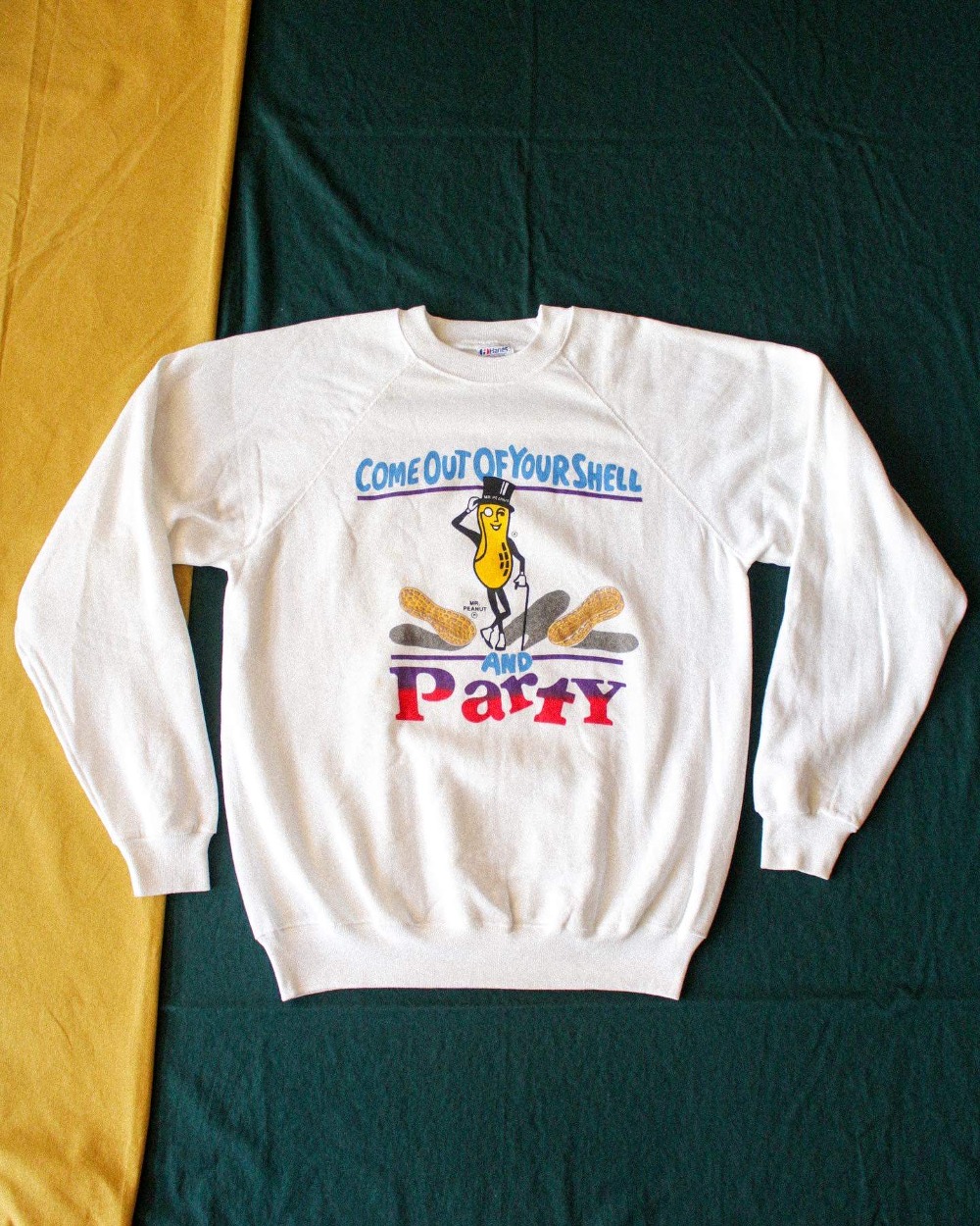NOS Early 1990&#039;s Hanes Mr.Peanut Raglan Sweatshirt (loose 100-105size)